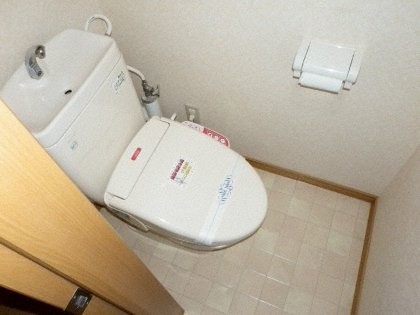 トイレ　ウォシュレット設置済みです。