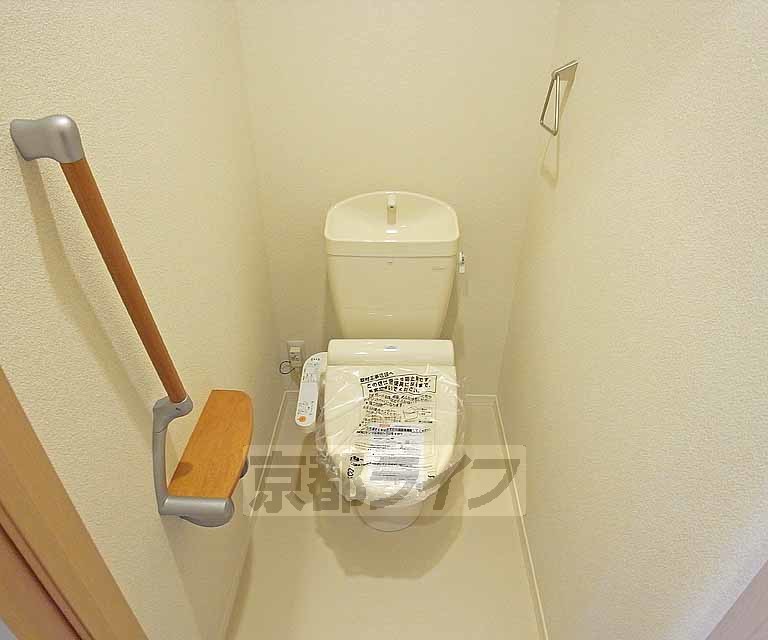 トイレ　ウォシュレット機能付きトイレです。