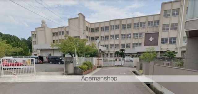 小学校　高松市立仏生山小学校（小学校）まで1960m