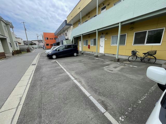 駐車場　駐車場