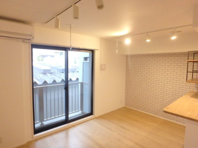 居室・リビング　別部屋参考写真