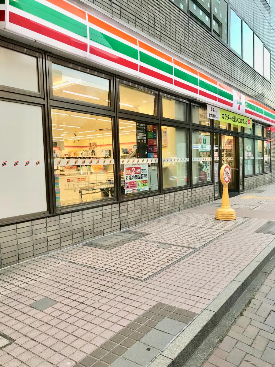 コンビニ　セブンイレブン札幌北7条西12丁目店（コンビニ）まで184m