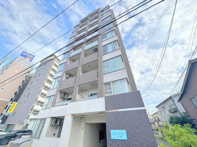 建物外観　存在感のある外観は落ちついた色合いで、堂々としていますね。