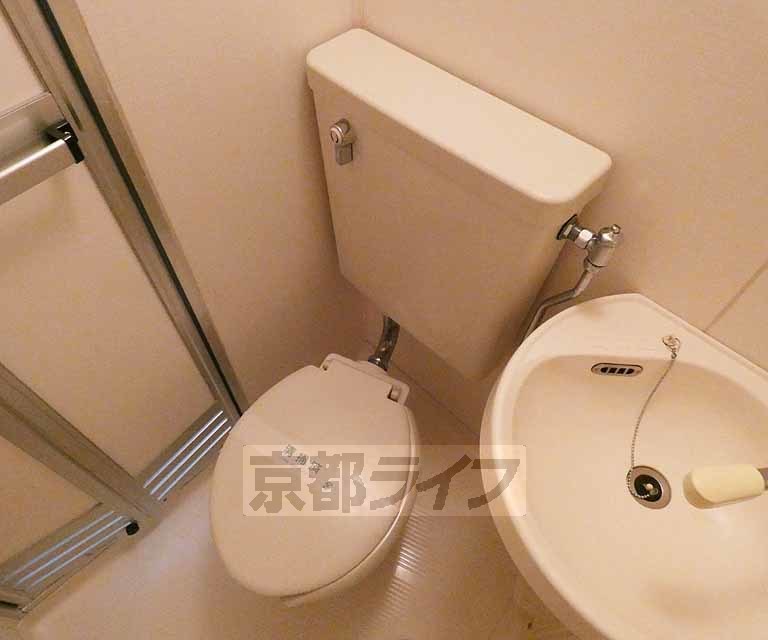 トイレ　シンプルなトイレです。
