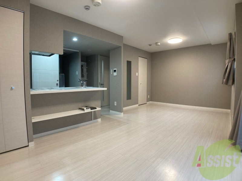 居室・リビング　広くてキレイなお部屋が広がっていて、充実した生活が送れそう。