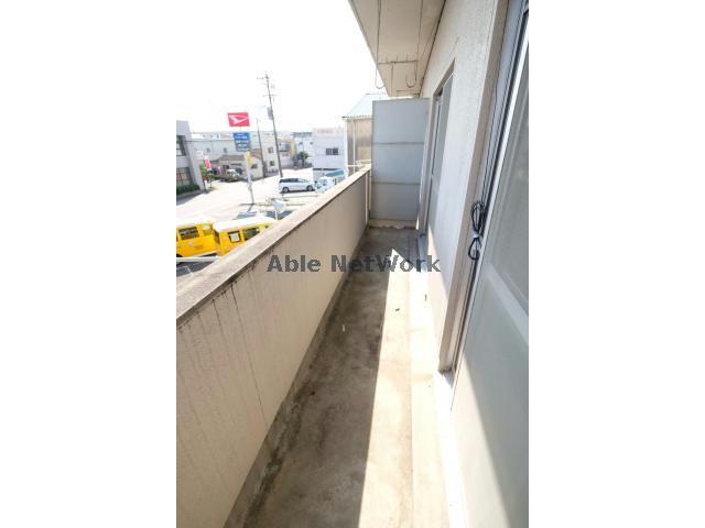 名鉄西尾線 西尾駅 バス乗車時間：20分 最寄りバス停で下車 徒歩5分 3階建 築53年の内装写真