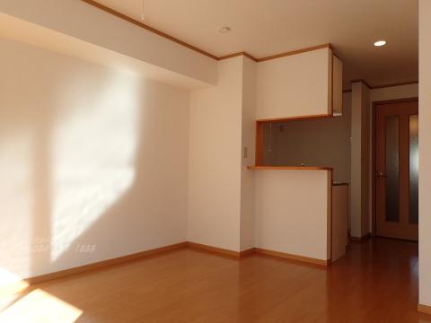 居室・リビング　室内