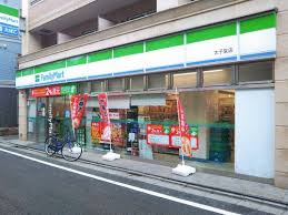 コンビニ　ファミリーマート 太子堂店（コンビニ）まで284m