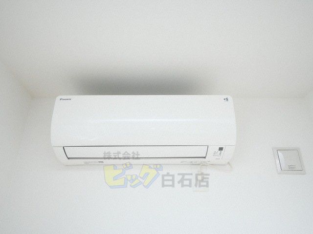その他設備　夏も快適なエアコン付きです♪