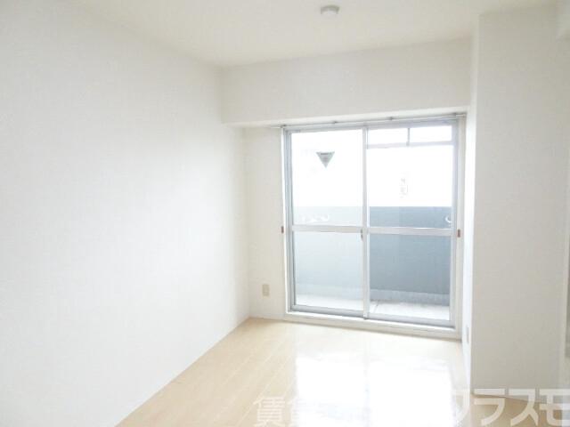 居室・リビング　明るいお部屋です♪