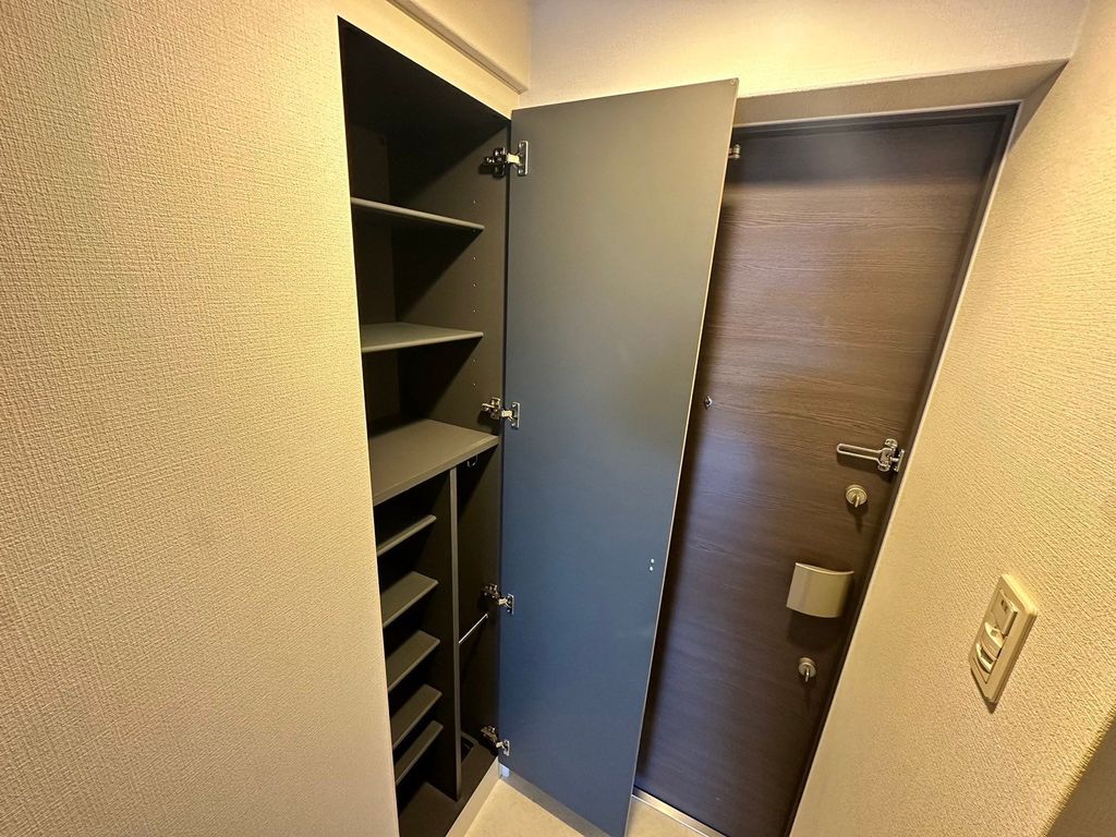 玄関　収納