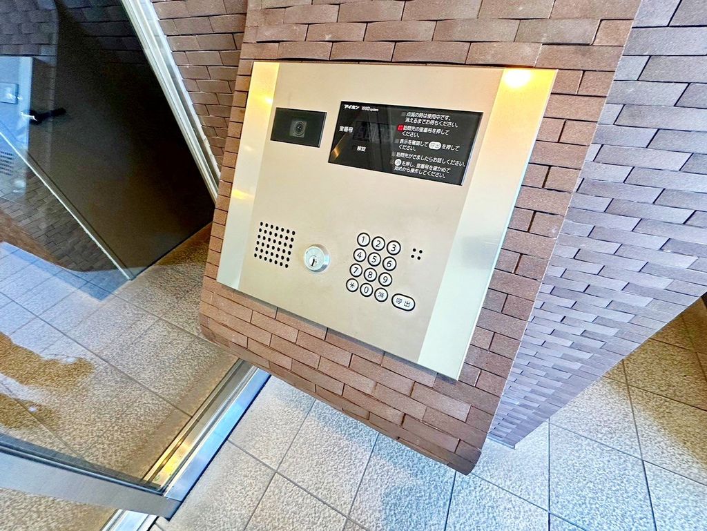 セキュリティ　エントランス