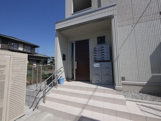 エントランス　★綺麗なエントランスですね★