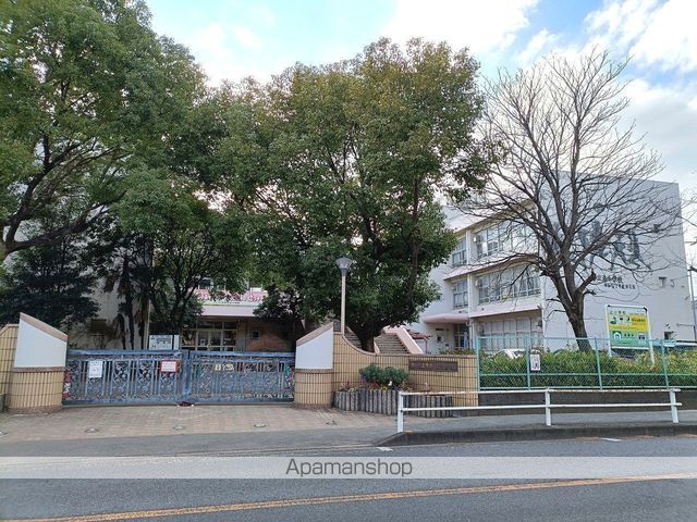 小学校　さいたま市立辻小学校（小学校）まで320m