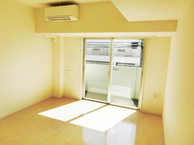居室・リビング　★南向きの日当たりの良い明るいお部屋です★