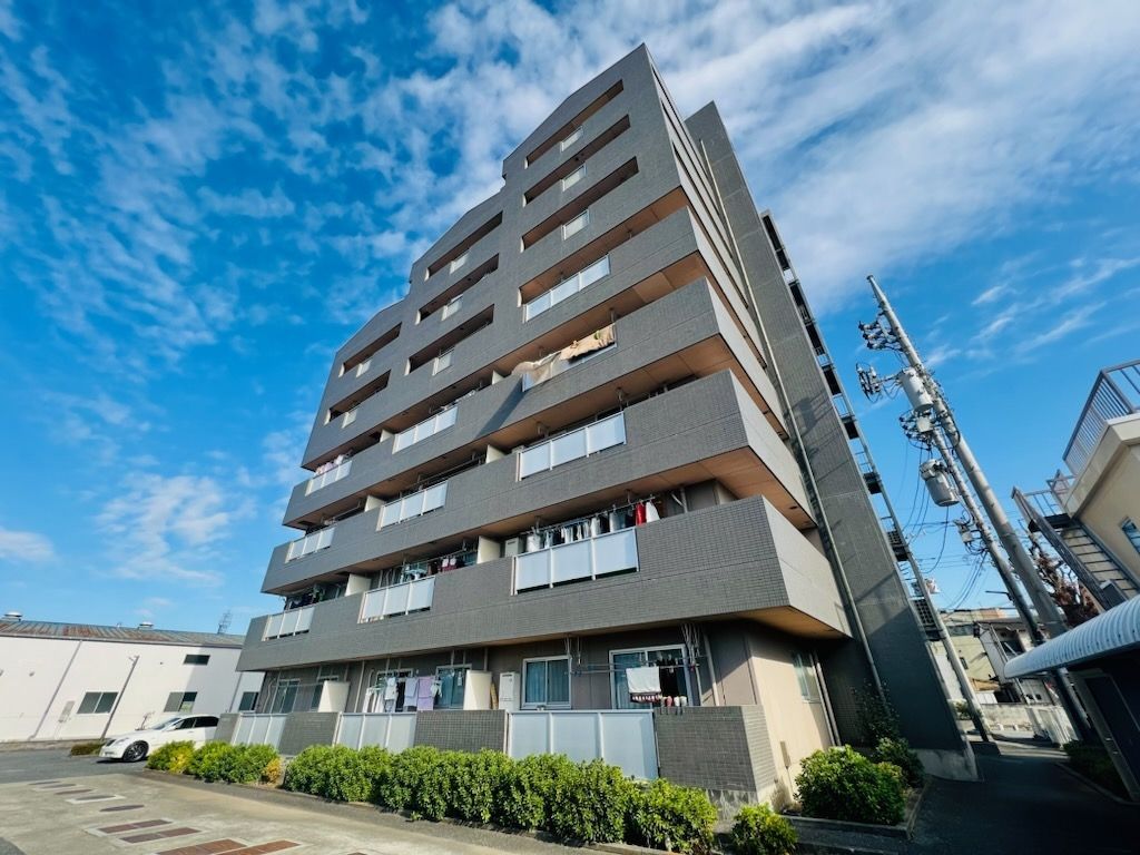 ＪＲ高崎線 上尾駅 バス乗車時間：15分 最寄りバス停で下車 徒歩4分 築31年