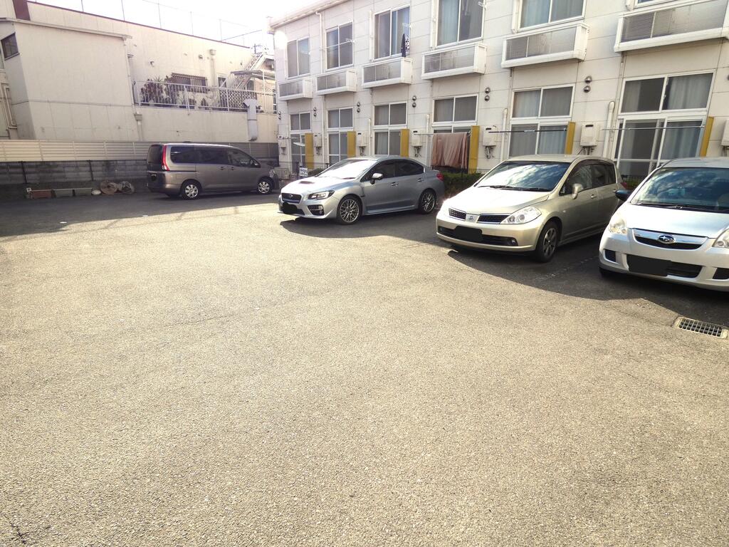 駐車場　敷地内に駐車場を完備です☆（要確認）