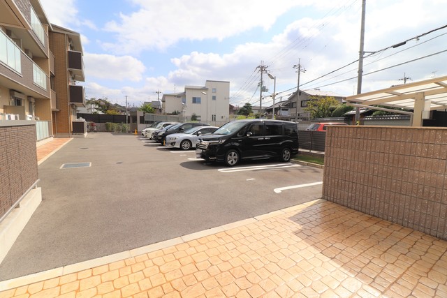駐車場　敷地内駐車場