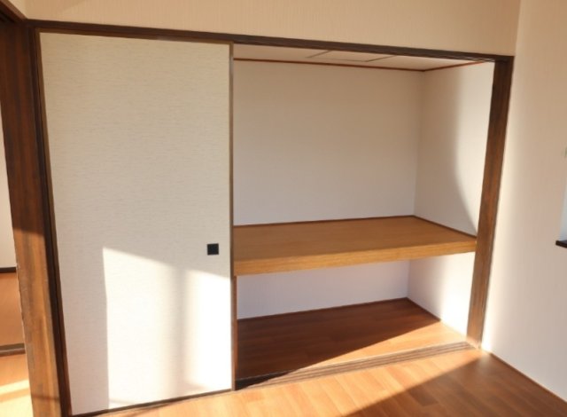エステート向原の内装写真