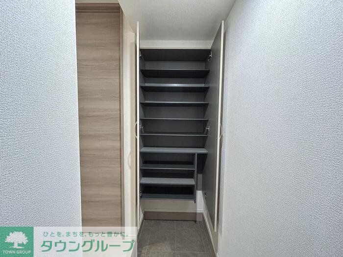 メゾンアーク西新井の玄関写真