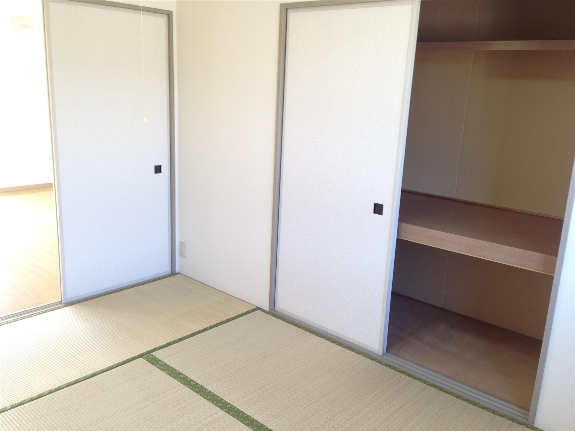 エントランス　☆和室収納☆