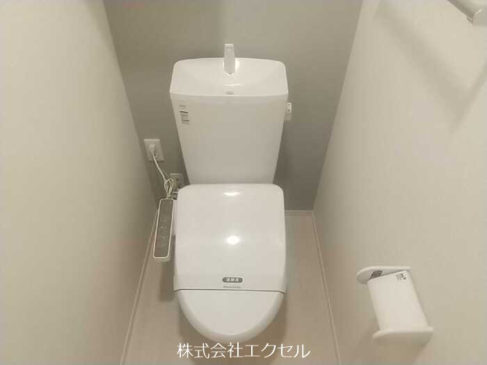 京王線 京王八王子駅 徒歩16分 3階建 築4年のトイレ写真