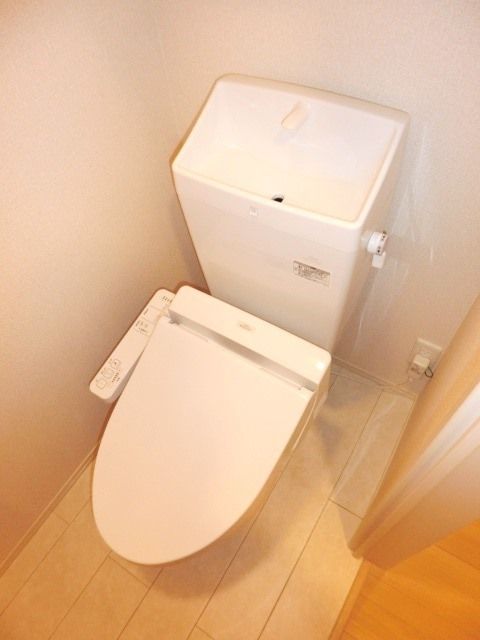 メゾンエミールドゥのトイレ写真