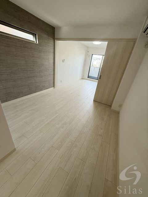 南海本線 蛸地蔵駅 徒歩5分 3階建 築2年の居間写真