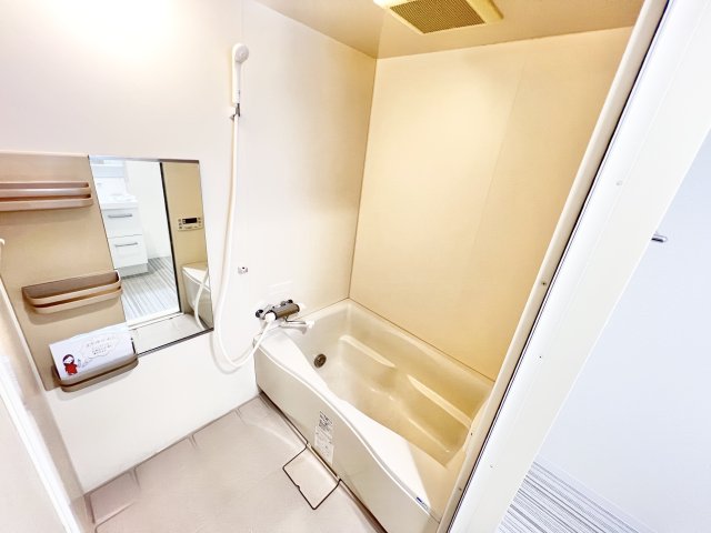 バス・シャワールーム　※別部屋参考写真