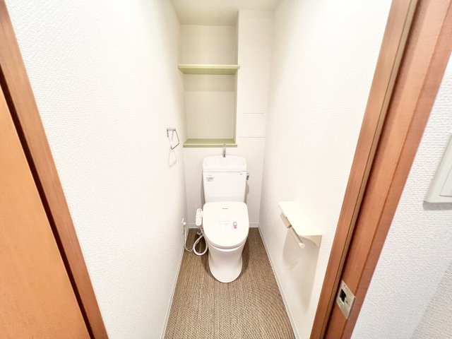 トイレ　※別部屋参考写真