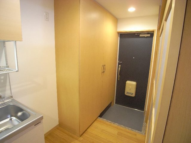 玄関　同物件・別部屋