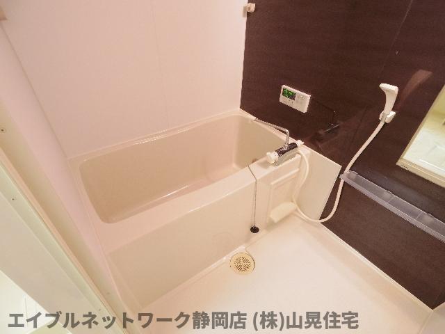 バス・シャワールーム　日々の暮らしに欠かせないお風呂です