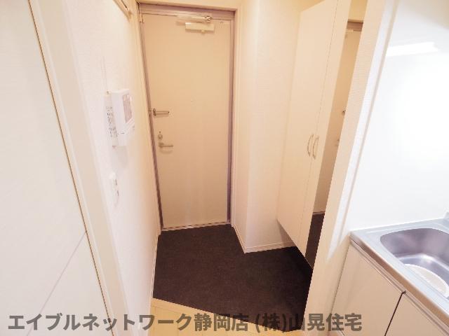 玄関　シンプルで使いやすい玄関です