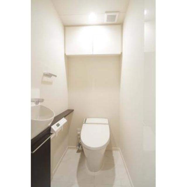 トイレ　※写真は同タイプ住戸です。