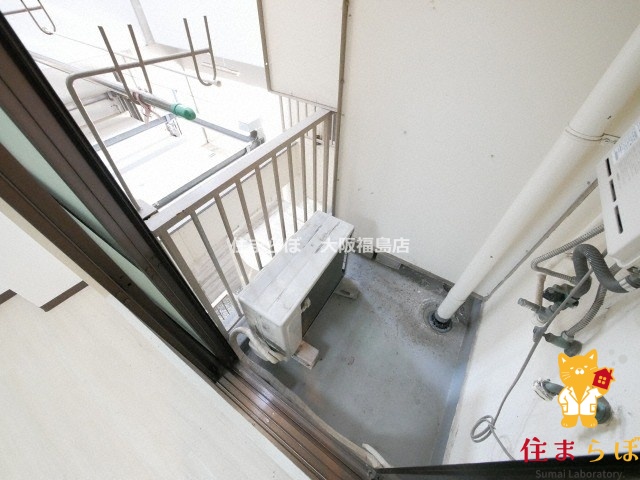 地下鉄御堂筋線 新大阪駅 徒歩5分 5階建 築45年の内装写真
