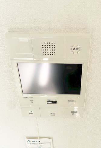 セキュリティ　★モニター付きインターホンで来客時も安心★