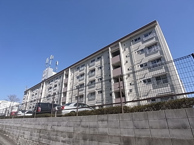 神戸市東灘区渦森台のマンションの建物外観