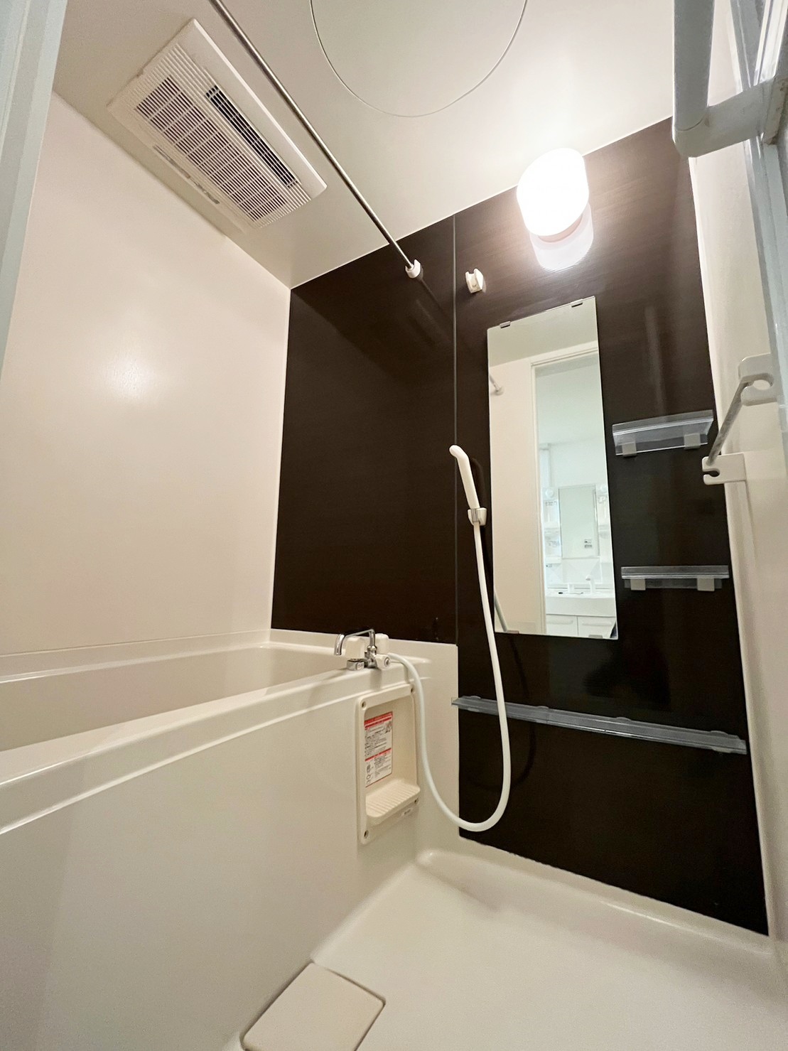 バス・シャワールーム　※別部屋参考写真となります。