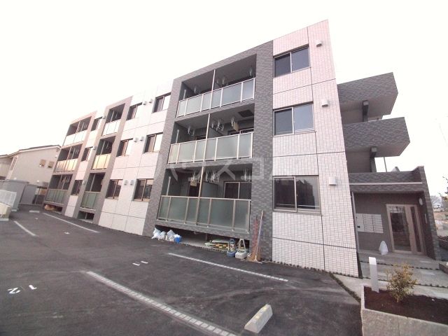豊田市上野町のマンションの建物外観