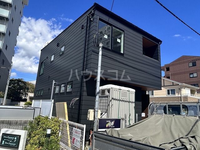 小田原市本町のアパートの建物外観