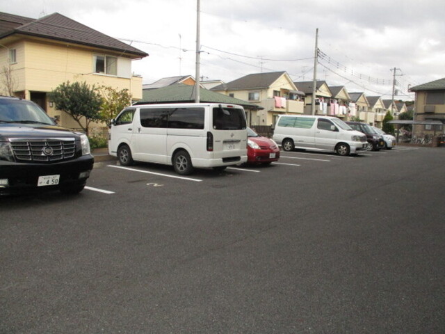 【プリモ西白井　Ｄ棟の駐車場】