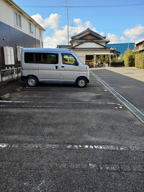 【フォレスト金の原IIの駐車場】