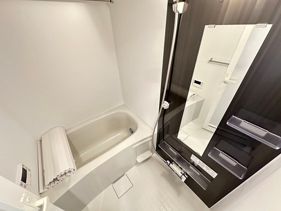 バス・シャワールーム　※別部屋の写真です