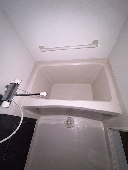 バス・シャワールーム　※別部屋の写真です