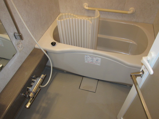 バス・シャワールーム　別部屋参考写真