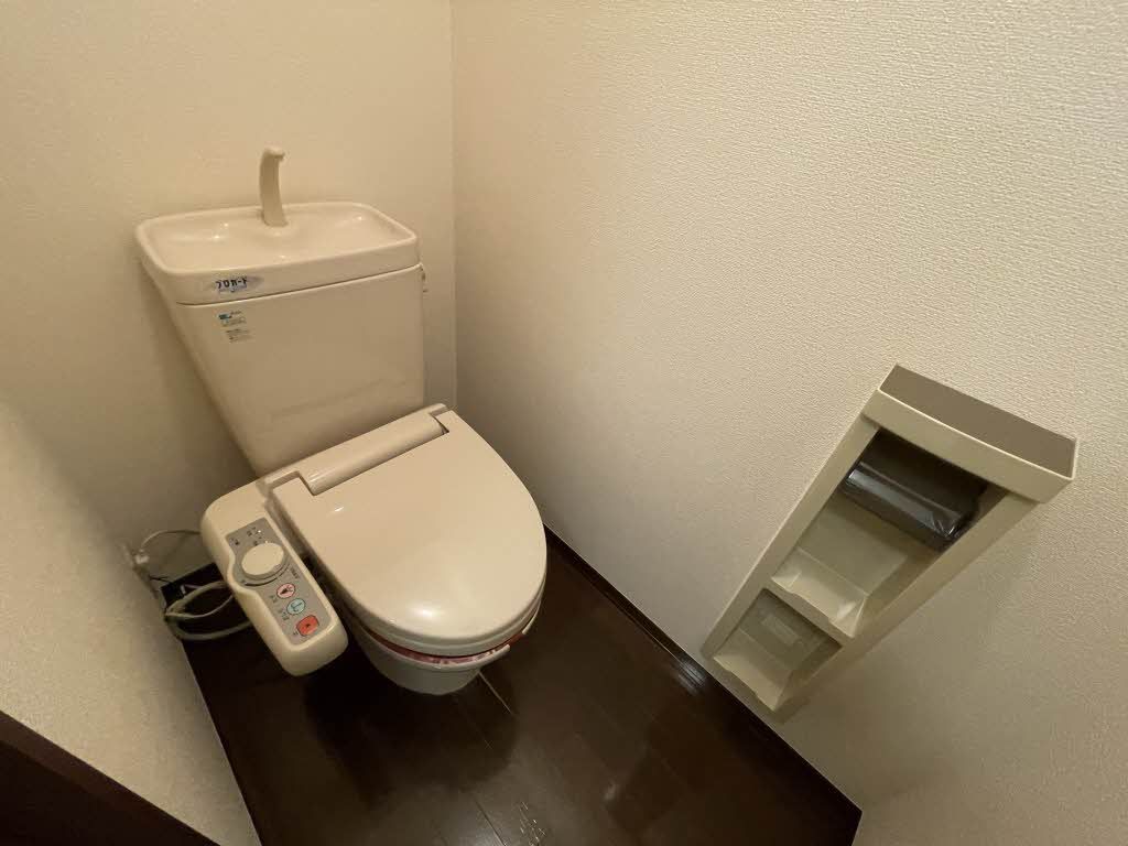 トイレ　トイレ