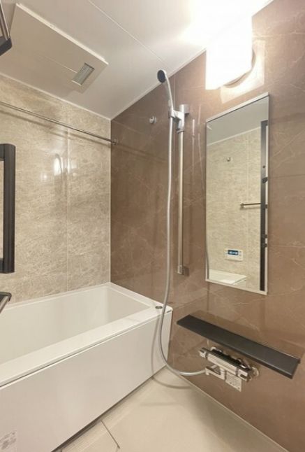 バス・シャワールーム