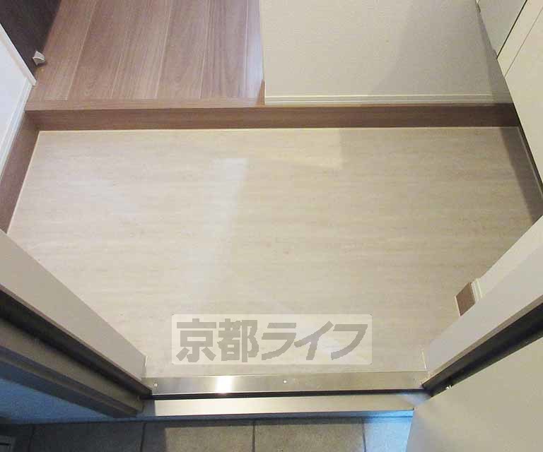 玄関　シューズボックス付きの玄関です・