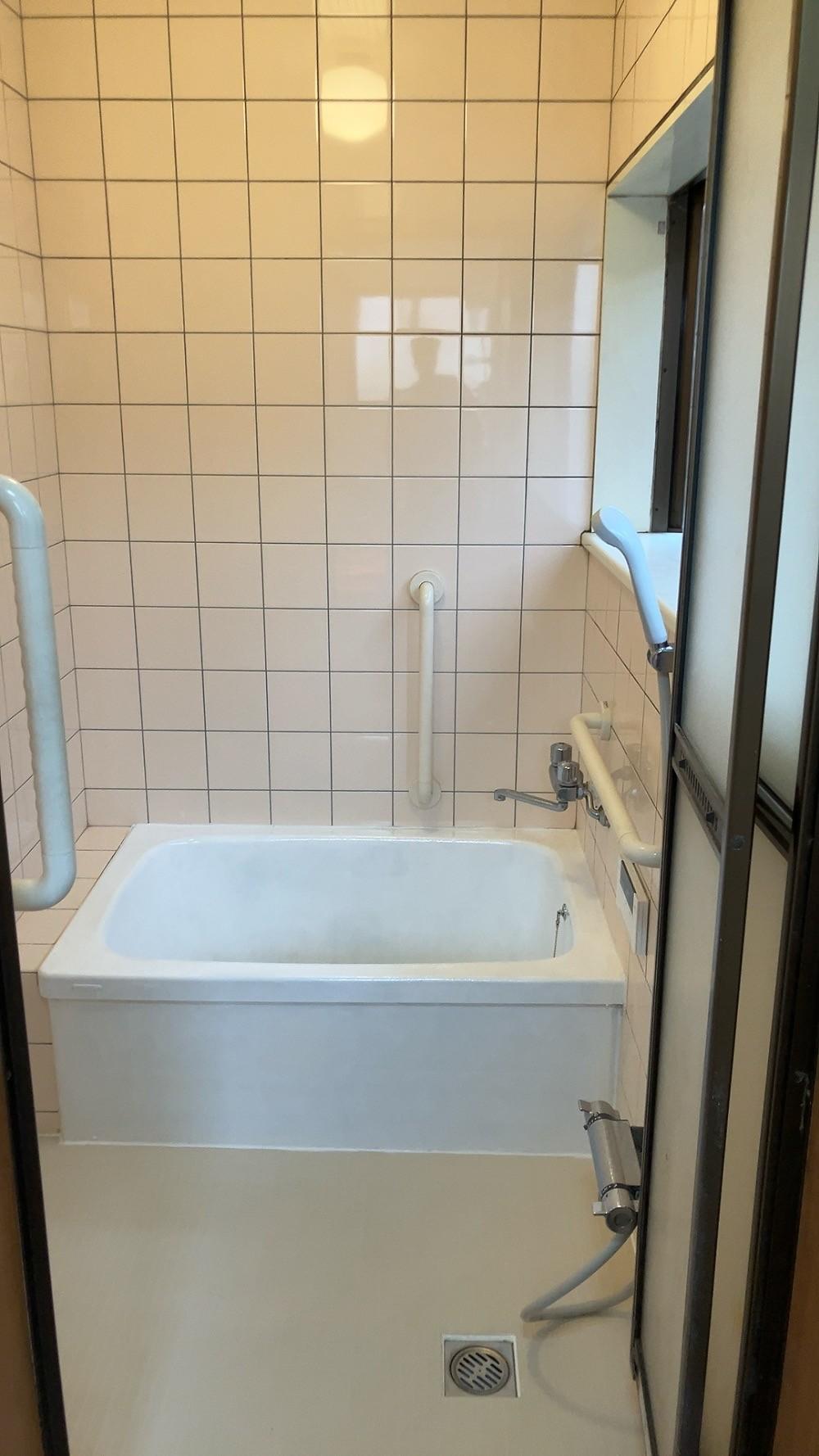 バス・シャワールーム　追い炊き機能付きのお風呂です。