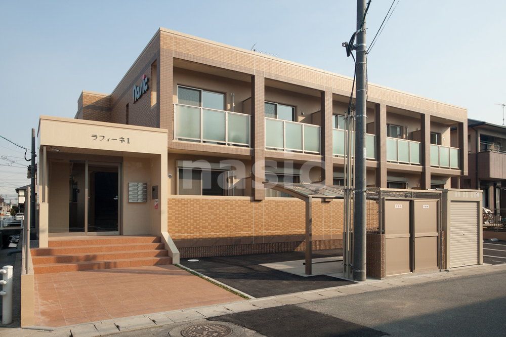 建物外観　日当たりは見ての通り良好です。